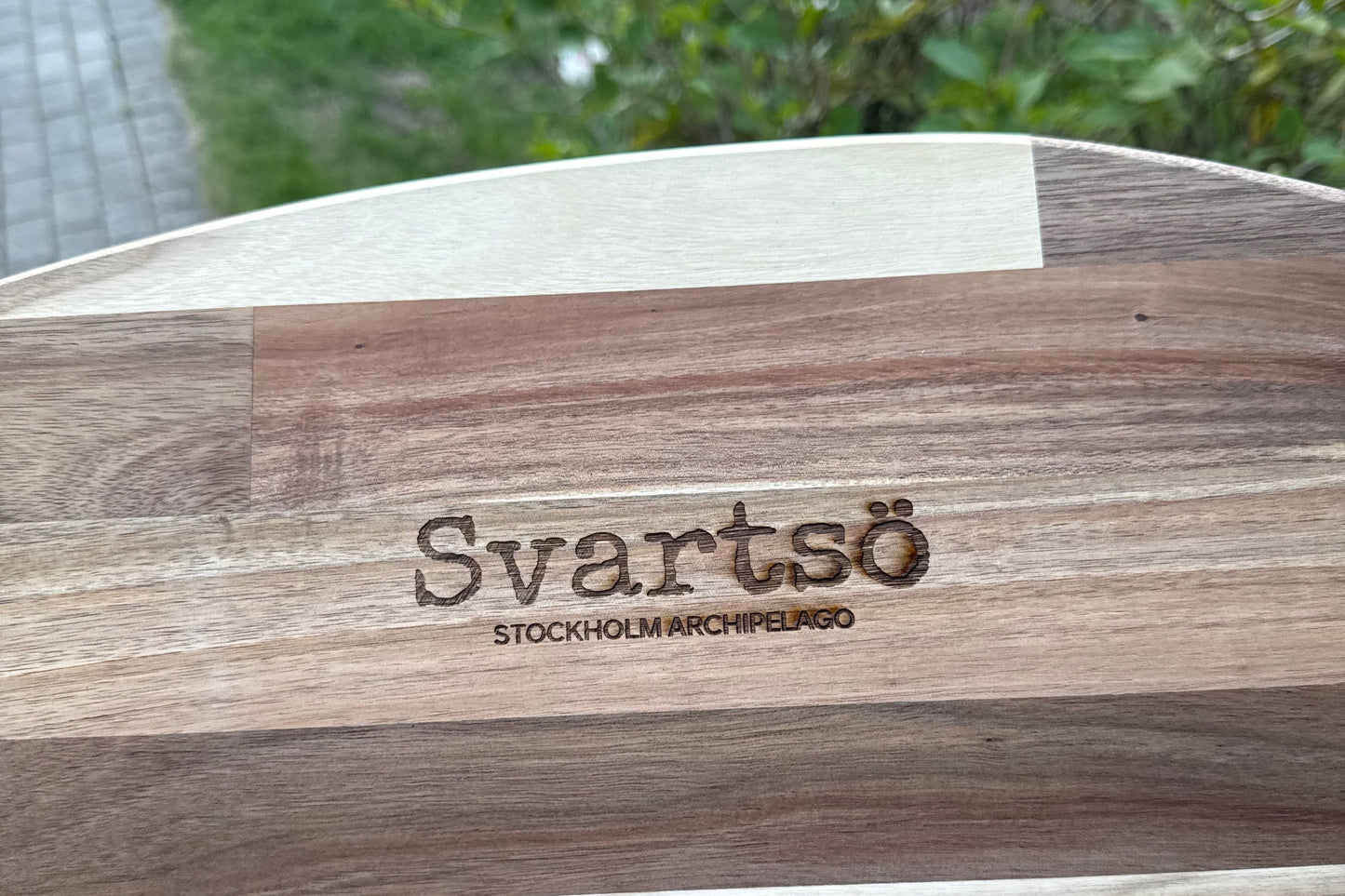 Stor serveringsbricka med egen gravyr 52x22cm