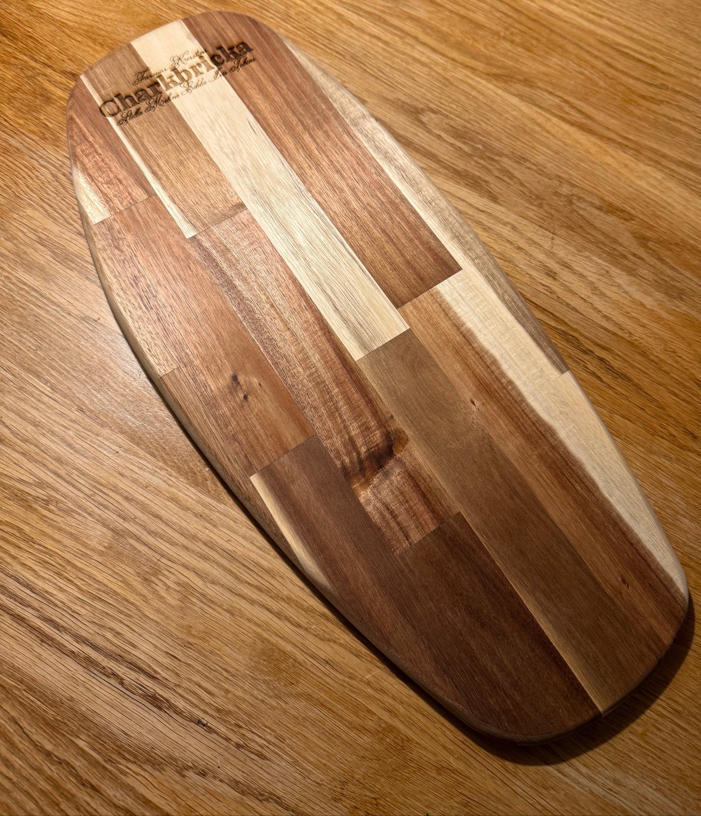 Stor serveringsbricka med egen gravyr 52x22cm